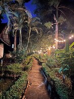 Vanara Bungalows & Restaurant