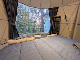 Vanara Bungalows & Restaurant