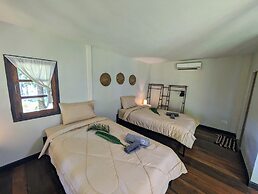 Vanara Bungalows & Restaurant