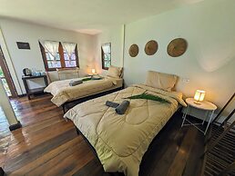 Vanara Bungalows & Restaurant