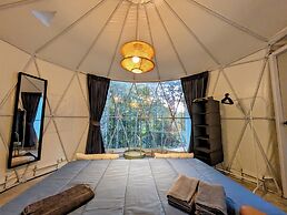 Vanara Bungalows & Restaurant