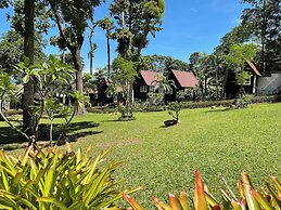 Vanara Bungalows & Restaurant