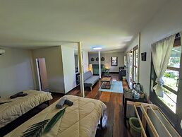 Vanara Bungalows & Restaurant