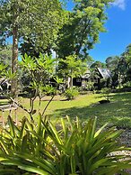 Vanara Bungalows & Restaurant