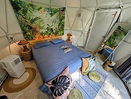 Vanara Bungalows & Restaurant