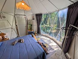 Vanara Bungalows & Restaurant