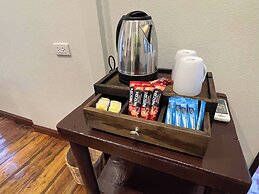 Vanara Bungalows & Restaurant