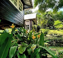 Vanara Bungalows & Restaurant