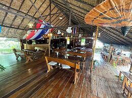 Vanara Bungalows & Restaurant