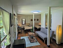 Vanara Bungalows & Restaurant