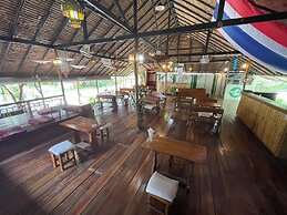 Vanara Bungalows & Restaurant