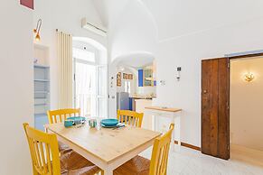 Nei Vicoli by Wonderful Italy