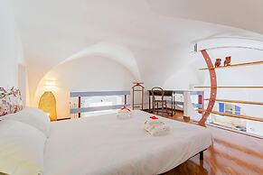 Nei Vicoli by Wonderful Italy