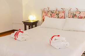 Nei Vicoli by Wonderful Italy