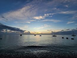 O.E. Management Anchorage Hotel