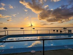 O.E. Management Anchorage Hotel