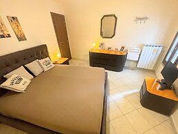 Elegant Apt - Spoleto A1 - Train Station 2 kms - Sleeps 6