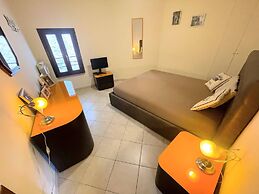 Elegant Apt - Spoleto A1 - Train Station 2 kms - Sleeps 6