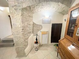 Elegant Apt - Spoleto A1 - Train Station 2 kms - Sleeps 6