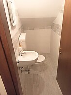 Elegant Apt - Spoleto A1 - Train Station 2 kms - Sleeps 6