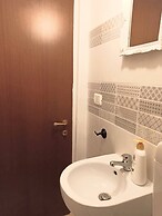 Elegant Apt - Spoleto A1 - Train Station 2 kms - Sleeps 6