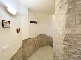 Elegant Apt - Spoleto A1 - Train Station 2 kms - Sleeps 6