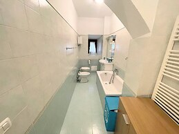 Elegant Apt - Spoleto A1 - Train Station 2 kms - Sleeps 6