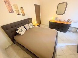 Elegant Apt - Spoleto A1 - Train Station 2 kms - Sleeps 6