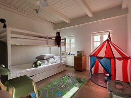 Lake View Apartment