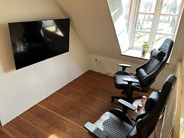 Lake View Apartment