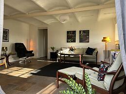 Lake View Apartment