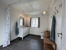 Lake View Apartment