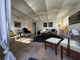 Lake View Apartment