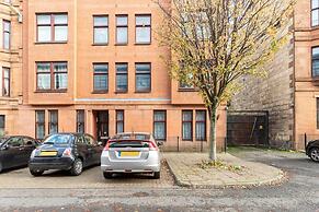 Stunning Newly Furnished Ground Floor Apartment