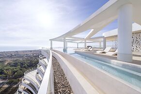 Gran Canet 2BR - Sea Views, Pools & Gym