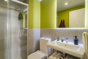 Gran Canet 2BR - Sea Views, Pools & Gym