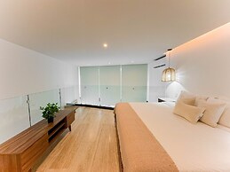 Warm Loft With Incredible Garden View 014 By Sandy Powerful