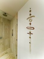 Warm Loft With Incredible Garden View 014 By Sandy Powerful