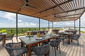 Warm Loft With Incredible Garden View 014 By Sandy Powerful