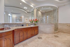 Bay House by Avantstay Waterfront, Pier, Pond