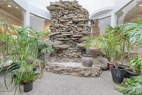 Bay House by Avantstay Waterfront, Pier, Pond