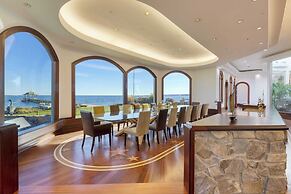 Bay House by Avantstay Waterfront, Pier, Pond