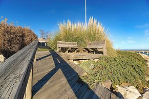 Bay Cottage by Avantstay Waterfront, Pier, Pond