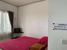 OYO Life 90960 Putih Salju Homestay Syariah
