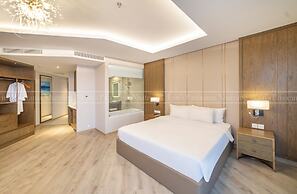 Panorama Beachfront Nha Trang by LYN Condotel
