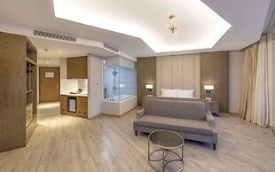 Panorama Beachfront Nha Trang by LYN Condotel