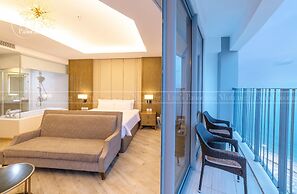 Panorama Beachfront Nha Trang by LYN Condotel