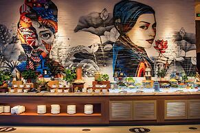 Panorama Beachfront Nha Trang by LYN Condotel