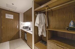 Panorama Beachfront Nha Trang by LYN Condotel