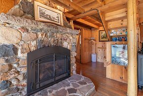 Authentic & Stylish Cabin in Lake Tahoe by Sierra Getaways